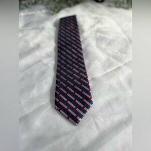 JOS A BANK Classic Collection 100% Silk Tie Men's Red White Blue Striped Necktie